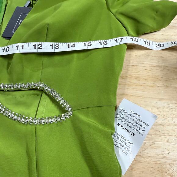 Mac Duggal NWT Plunge Neck Puff Sleeve Beaded Cut Out Gown Green Apple Size 8 - Picture 7 of 11